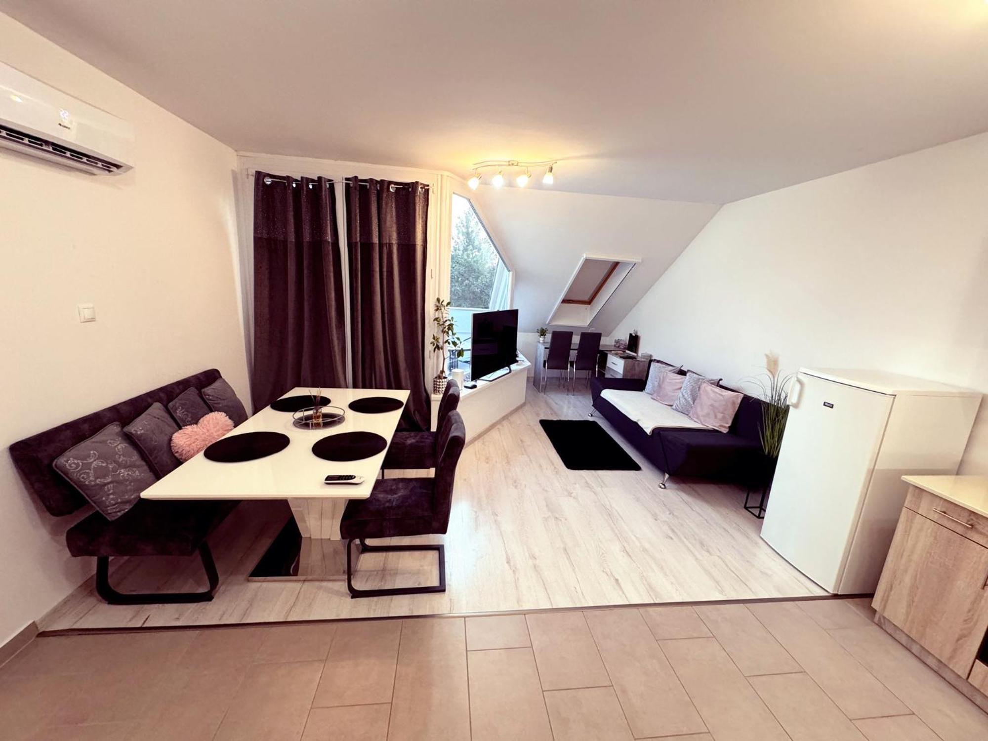 Апартаменты Exclusive Family Apartman Печ Экстерьер фото